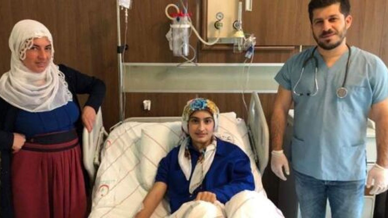 20 Yaşındaki Hasta Ameliyatla Sağlığına Kavuştu
