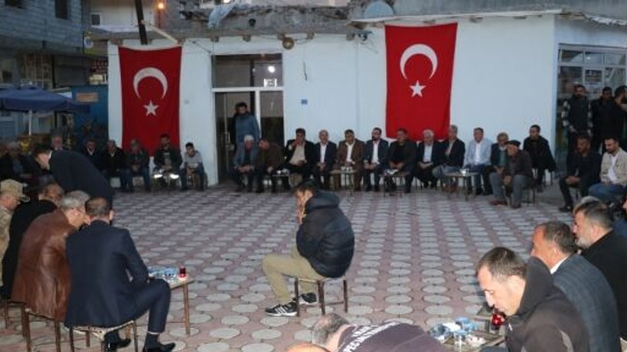 Vali Hacıbektaşoğlu, Pervari İlçesinde Vatandaşlarla Bir Araya Geldi