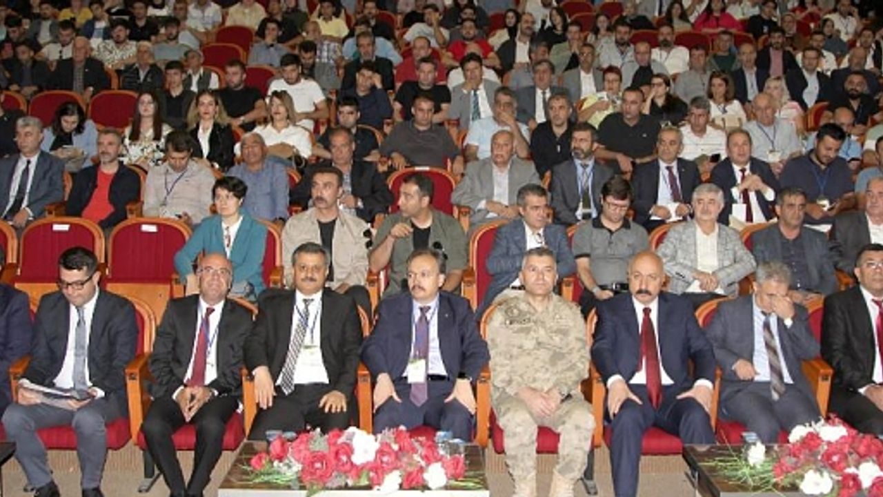 Siirt Üniversitesinin Düzenlediği Ulusal Siirt Fıstık Çalıştayı Yoğun İlgi Gördü