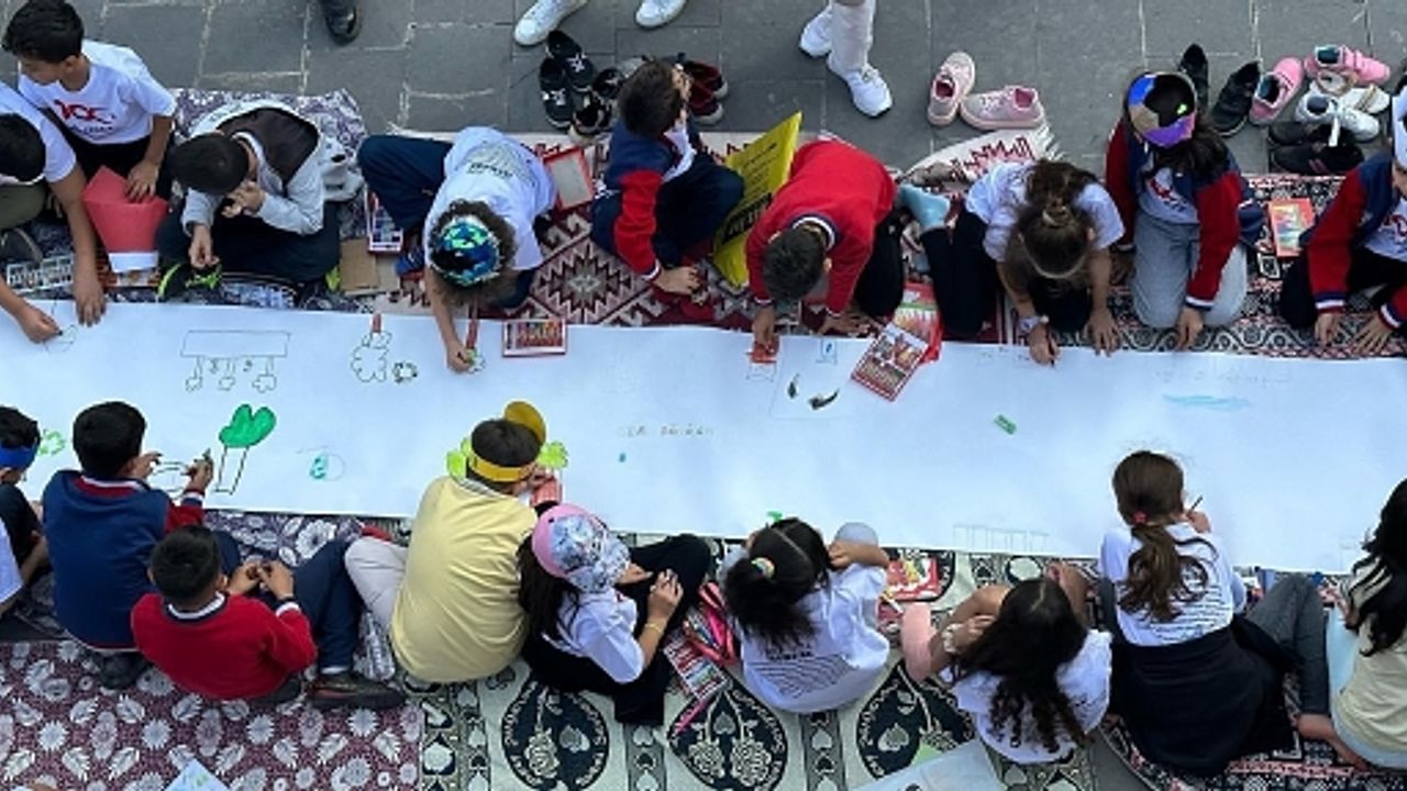 Siirt’te Mehmetçik İlkokulu Öğrencilerinden Anlamlı Etkinlik