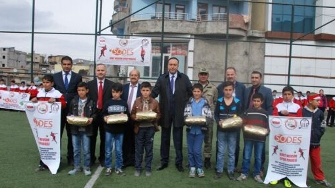 PERVARİ'DE  DÖRT MEVSİM SPOR PROJESİ START ALDI