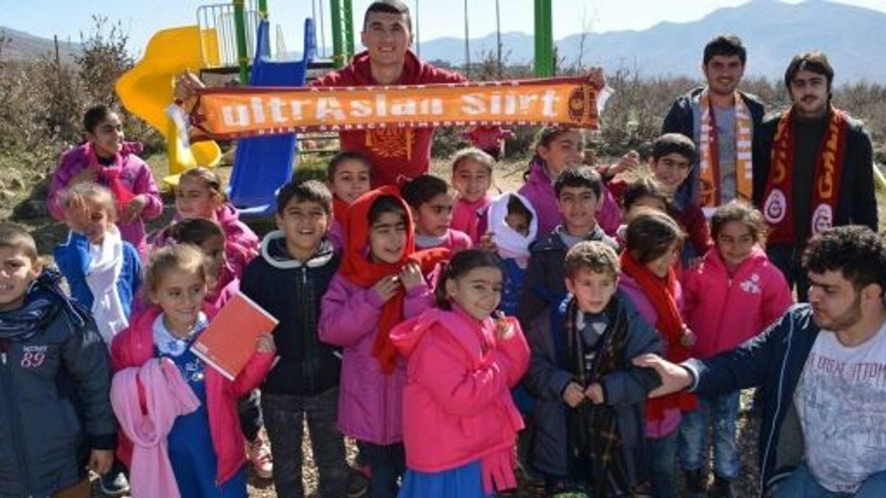 Siirt Ultraslan, Eruh İlçemize Bağlı Karadayılar Köy Okuluna Yardım Yaptı