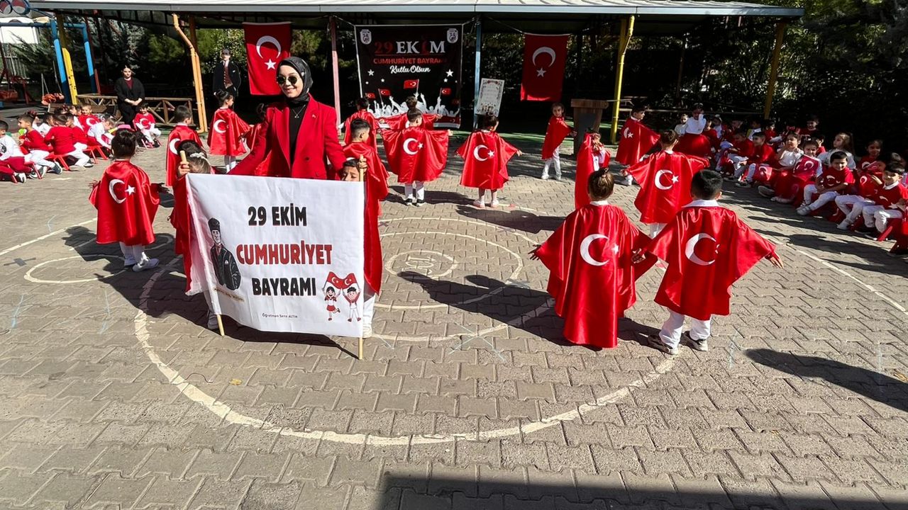 Siirt Alparslan Anaokulu’nda Cumhuriyet Coşkusu