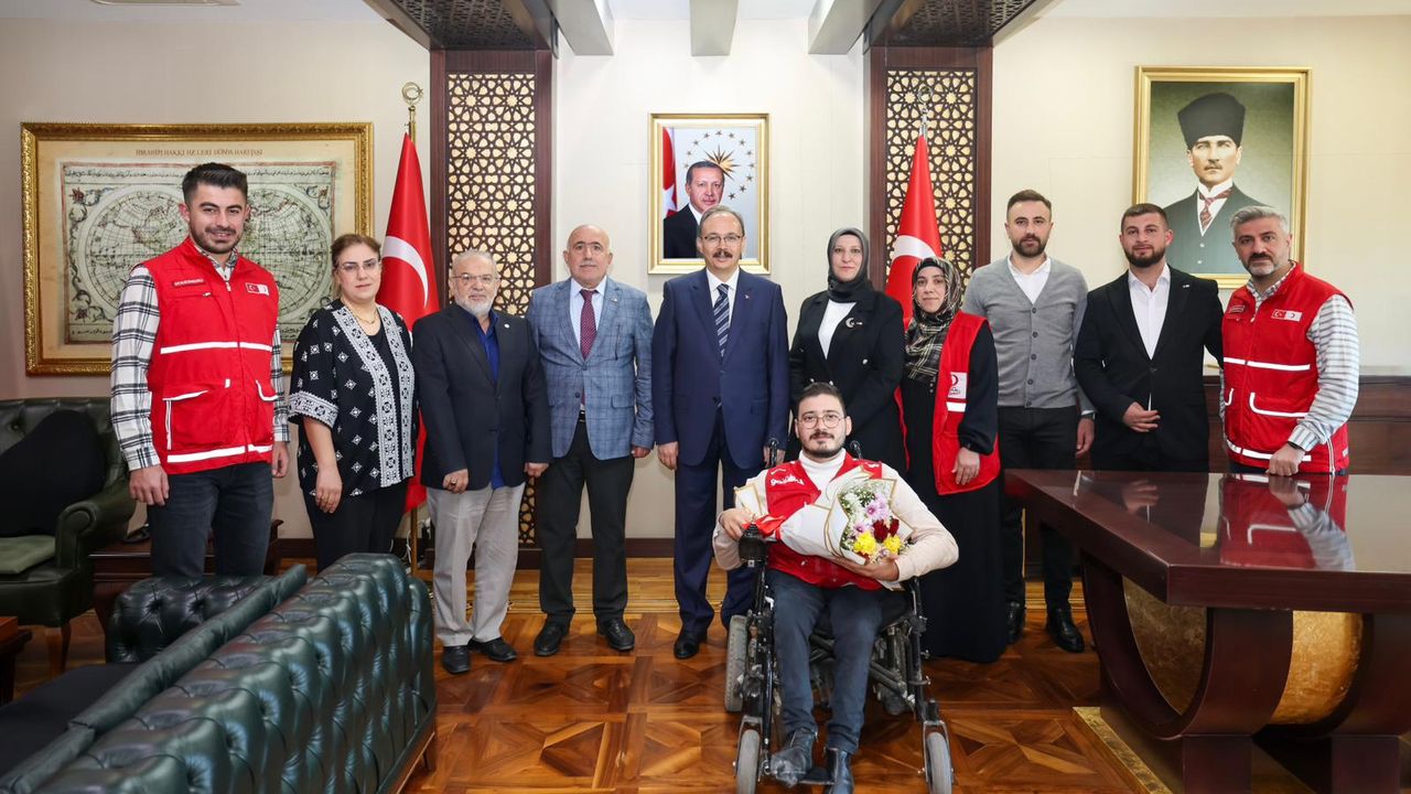Vali Dr. Kızılkaya: “Türk Kızılay’ı Merhametin ve Dayanışmanın Sembolüdür”