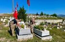 SİİRT'TE 196 ŞEHİT MEZARININ BAKIM VE ONARIMI YAPILDI, BAYRAKLARI YENİLENDİ