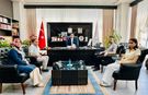 LGS Türkiye Birincisi Feyza Akbaş, İl Millî Eğitim Müdürü İlhan Saz’ı Ziyaret Etti
