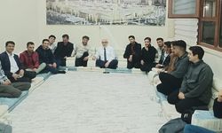 Müftü Pinal, Üniversiteli Gençlerle 'Çay Molası'nda Buluştu