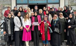 AK Parti Kadın Kolları Kadınlar Günü'nü Kutladı 