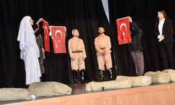 Siirt’te “Çanakkale Zaferi ve Hilal-i Ahmer” Adlı Tiyatro Oyunu Sahnelendi