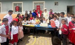 AK Parti Kadın Kolları Başkanı Mavi, 23 Nisan’ı Şirvan’da Öğrencilerle Birlikte Kutladı