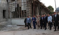 Vali Kızılkaya,Veysel Karani Beldesinde Cami İnşaatı ve Polis Merkezini Ziyaret Etti