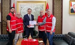 Vali Kızılkaya, Türk Kızılayı Siirt Şube’sine Kurban Bağışı Yaptı