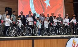 Siirt'te Gençlerin Hadis Bilgisini Artıran Etkinlikte Ödüller Dağıtıldı