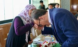 VALİ KIZILKAYA, ANNELER GÜNÜ’NDE KORUYUCU AİLELERLE BİR ARAYA GELDİ
