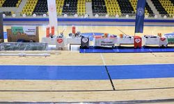Spor Aşkı Engel Tanımaz Projesi Kapsamında Spor Malzemeleri Dağıtımı Yapıldı