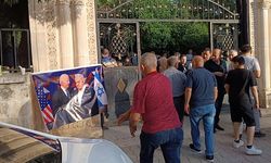 Siirt'te Vatandaşlar Mezarlık Ziyaretinde Biden ve Netanyahu'yu Taşladı