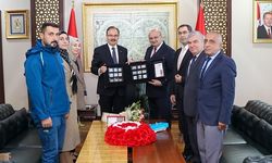 VALİ KIZILKAYA, PTT’NİN 184. KURULUŞ YILDÖNÜMÜ DOLAYISIYLA PTT HEYETİNİ KABUL ETTİ