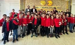 80. Yıl İlkokulu Öğrencilerinden Siirt Barosu’na Ziyaret