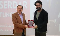 Siirt 10. Kitap Fuarında Yazar Serdar Tuncer’e Yoğun İlgi