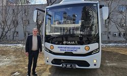 İş İnsanı Remzi Baka’dan Pervari Belediyesine Otobüs Hibesi