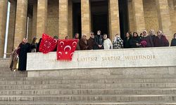 Siirt AK Parti Kadın Kolları’ndan Anıtkabir Ziyareti