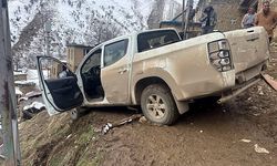 Siirt’te Elektrik Arıza Ekibi Kaza Geçirdi: İl Özel İdaresi Ekiplere Yardım Etti