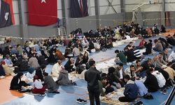Yalova’da 500 Kişilik İftar: Öğrenciler Bir Araya Geldi