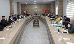 Vali Kızılkaya, Öğretmen Kitap Kulübü’nün Şubat Buluşmasında Öğretmenlerle Bir Araya Geldi