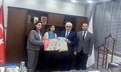 Siirt’te 18 Mart Çanakkale Zaferi Konulu Resim Yarışmasında Başarılı Öğrenciler Ödüllendirildi