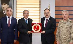 Vali Dr. Kemal Kızılkaya, Jandarma Asayiş Vakfı Heyetini Makamında Ağırladı
