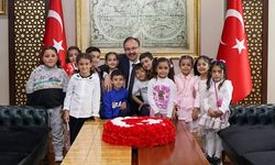 Siirt Valiliği’nde Minik Misafirler: 23 Nisan Coşkusu ve Fidan Gibi Umutlar