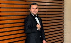 Ferit Evgi: Işığın ve İlhamın Yolculuğu
