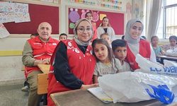 Kızılay’dan Dikboğaz Köyü Öğrencilerine Karne Hediyesi