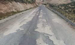 Eruh’ta Kalender Yolu Tepkisi: “Köy Yolu Tır Trafiğine Dayanamıyor”