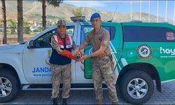 SİİRT’TE JANDARMA EKİPLERİNDEN YARALI KUŞLARA ŞEFKAT ELİ!