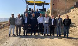 Tillo İlçesinde Yol Çalışmaları Başladı: 102 Kilometrelik Asfalt Hedefiyle Yola Devam!