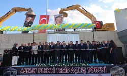 Siirt’te 102. Yıl Gururu: 102 Kilometre Sıcak Asfalt ve Yeni Tesisler Hizmette