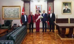 Özel Siirt Duru Hastanesi Yönetiminden Vali Kızılkaya’ya Ziyaret