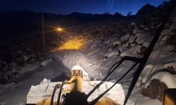 Pervari’de Karla Mücadele Seferberliği: Hasta Vatandaş ve Minibüs Kurtarıldı