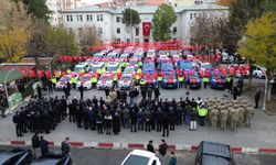 SİİRT’TE EMNİYET VE JANDARMAYA 68 YENİ HİZMET ARACI TESLİM EDİLDİ