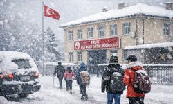 Yoğun Kar ve Buzlanma Nedeniyle Eruh’ta Okullar 1 Gün Tatil