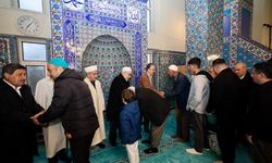 VALİ KIZILKAYA, BAYRAM NAMAZI SONRASI VATANDAŞLARLA BAYRAMLAŞTI