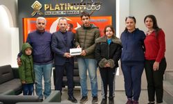 PLATİNUM 360’ta Gurur Günü: Bursluluk Sınavı Birincisi Mustafa Varna’ya Ödülü Takdim Edildi