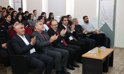 Vali Kızılkaya, Nevruz Konulu Konferansa Katıldı