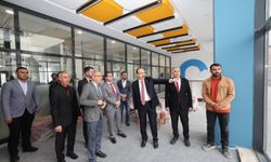 VALİ KIZILKAYA, SİİRT’TE İL HALK KÜTÜPHANESİ İNŞAATINDA İNCELEMELERDE BULUNDU