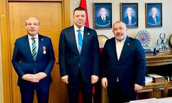 Abbas Gündüz ve Seyithan Solmaz’dan MHP’ye Hayırlı Olsun Ziyareti