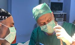 Dr. Eyyüp Çetiner’den Başarılı Diz Protezi Operasyonları