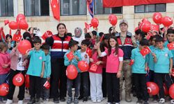 Siirt’te Jandarmadan Milli Aile Haftası Kapsamında Farkındalık Etkinlikleri