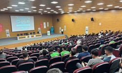 Siirt’te “Aliya İzzetbegoviç’i Anlamak” Konulu Konferans Düzenlendi