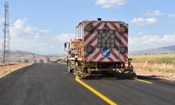 SİİRT'TE 23,5 KİLOMETRELİK YOL YENİLEME ÇALIŞMASI TAMAMLANDI